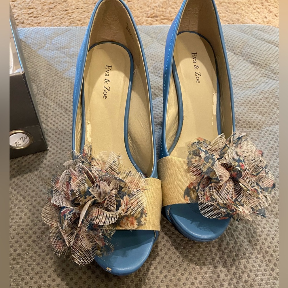 Blue heals with tan flower accents